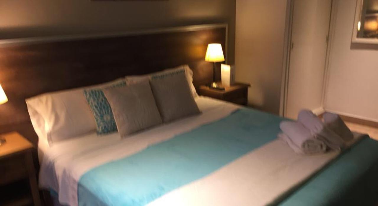 Hotel Berlin 삐나마르 외부 사진